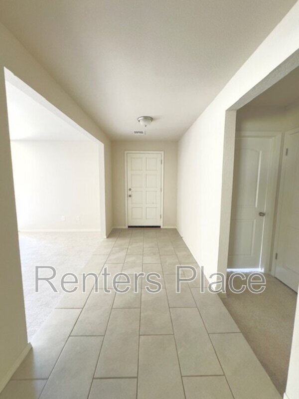 Foto del edificio - 6817 E 95th St