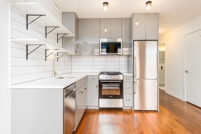 Foto del edificio - 1513 W Monroe St