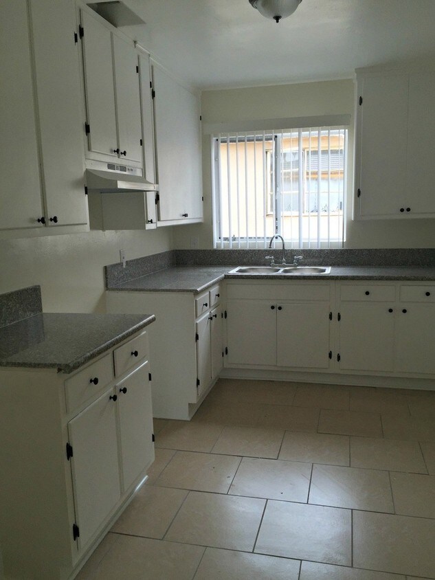 Foto del edificio - 4906 Coliseum St
