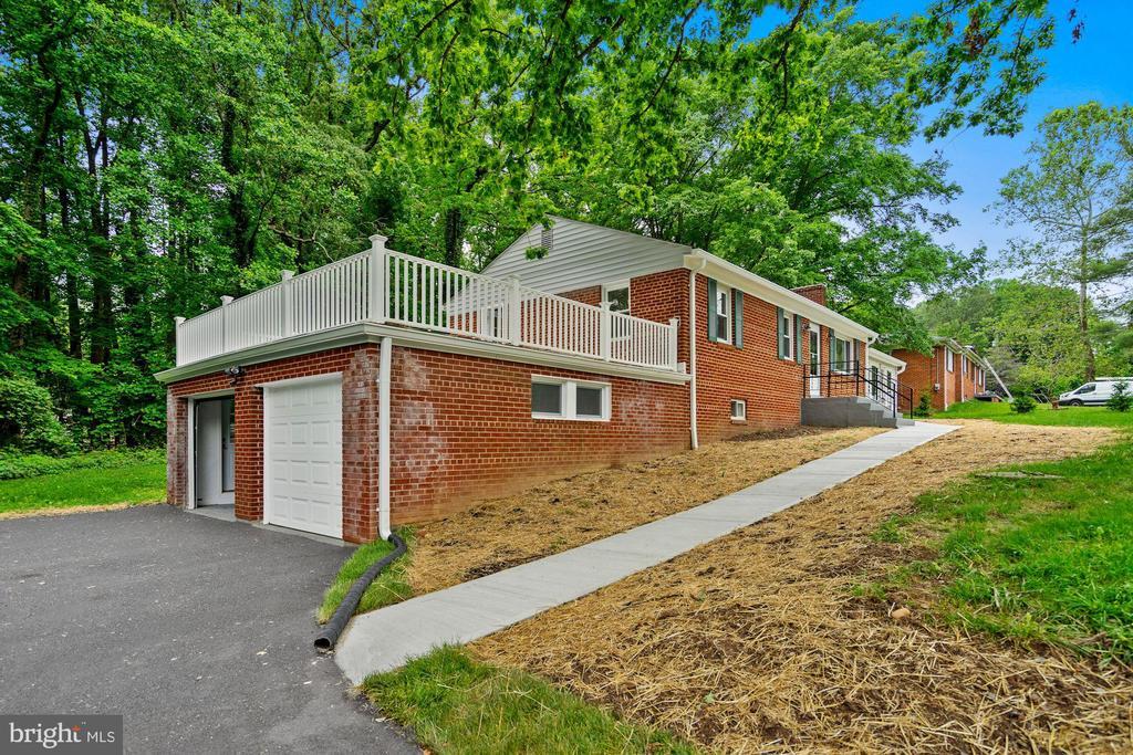 Foto principal - 9101 Old Keene Mill Rd