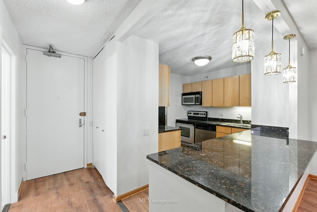 Building Photo - 30 E Huron St