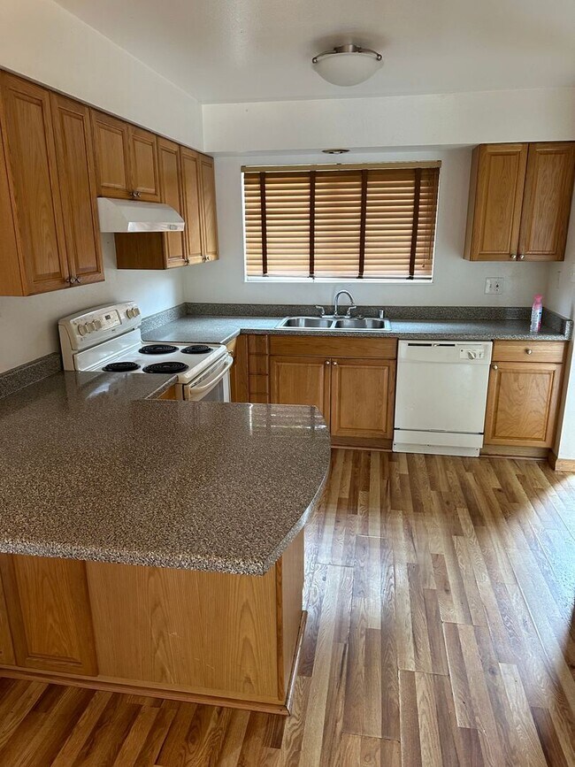 Foto del edificio - 331 Smithridge Park