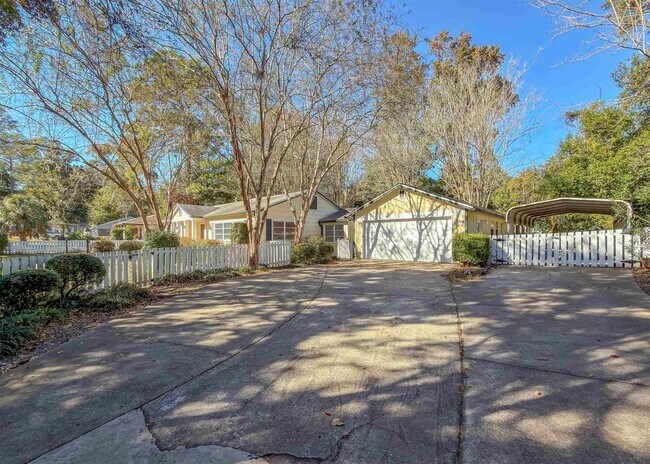 Foto del edificio - 514 Glenview Dr