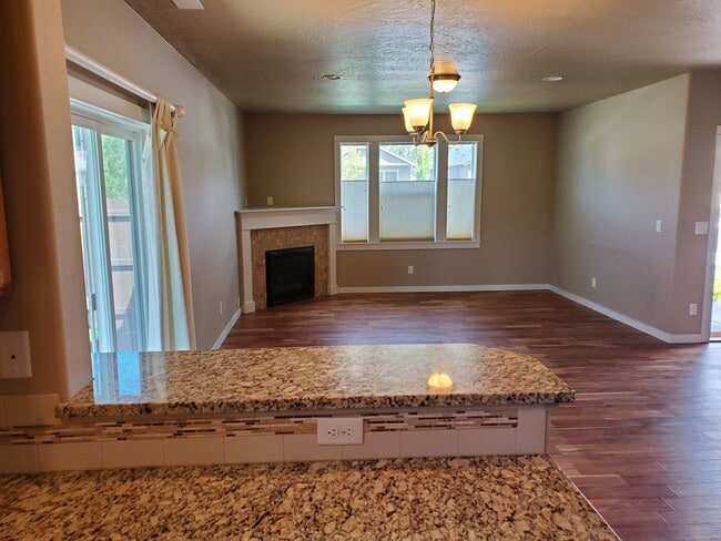 Building Photo - COMING SOON - 3 Bed 2 Bath single level - Fence - 2 Car Garage