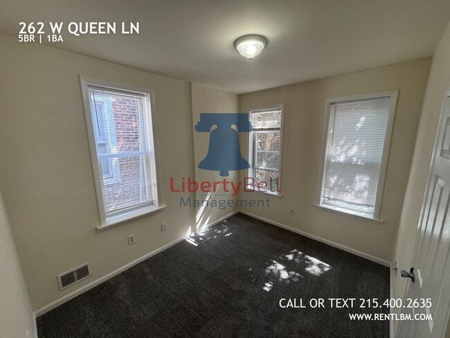Building Photo - 262 W Queen Ln