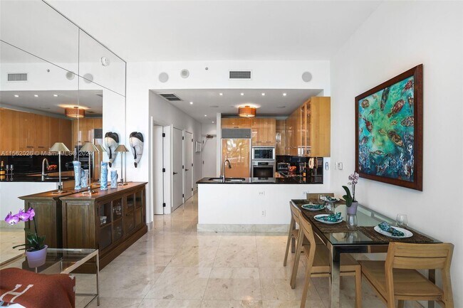 Foto del edificio - 6799 Collins Ave