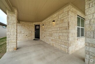 Building Photo - 305 Elm Crk Dr