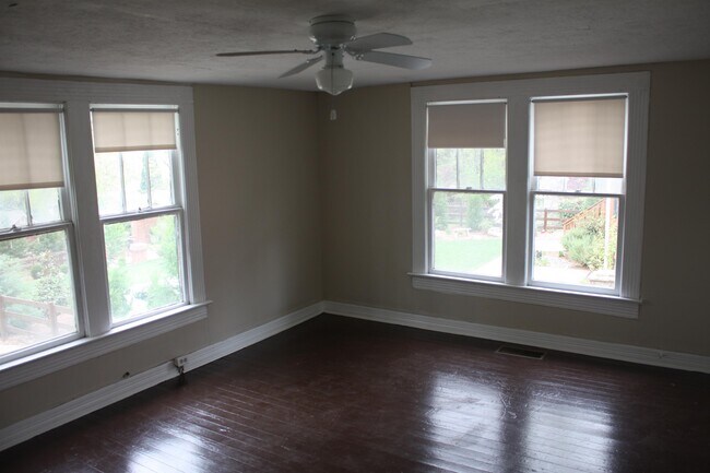 Foto del edificio - 547 Atlanta Ave SE