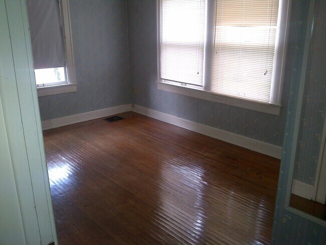Foto del edificio - 817 N Washington St