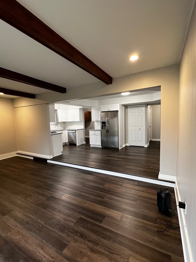 Building Photo - 5257 Spinning Wheel Ct