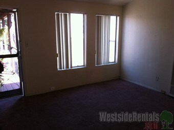 Primary Photo - 1561 N Serrano Ave
