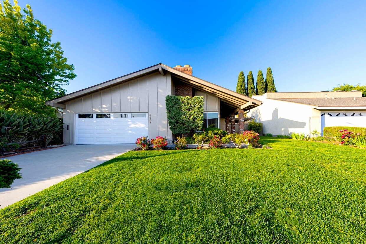 Primary Photo - Charming 3-Bedroom Home in Quiet Irvine Ne...
