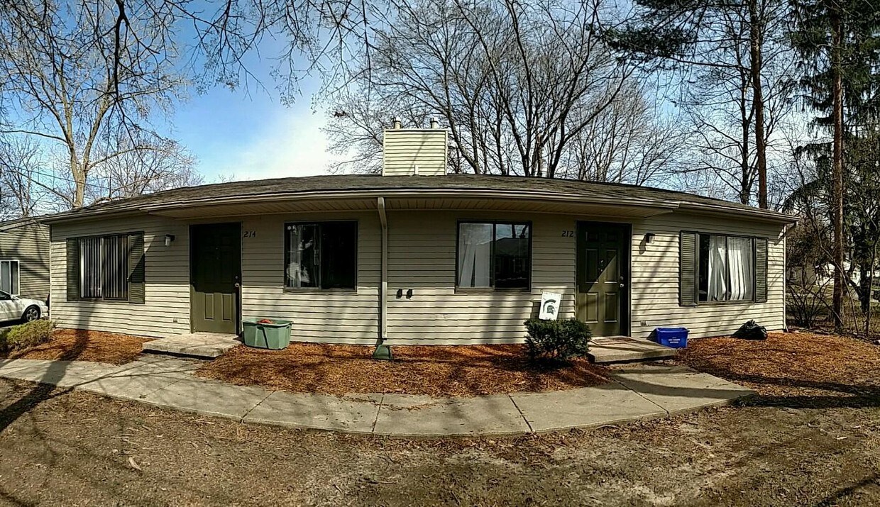 Primary Photo - 214 Stoddard Ave