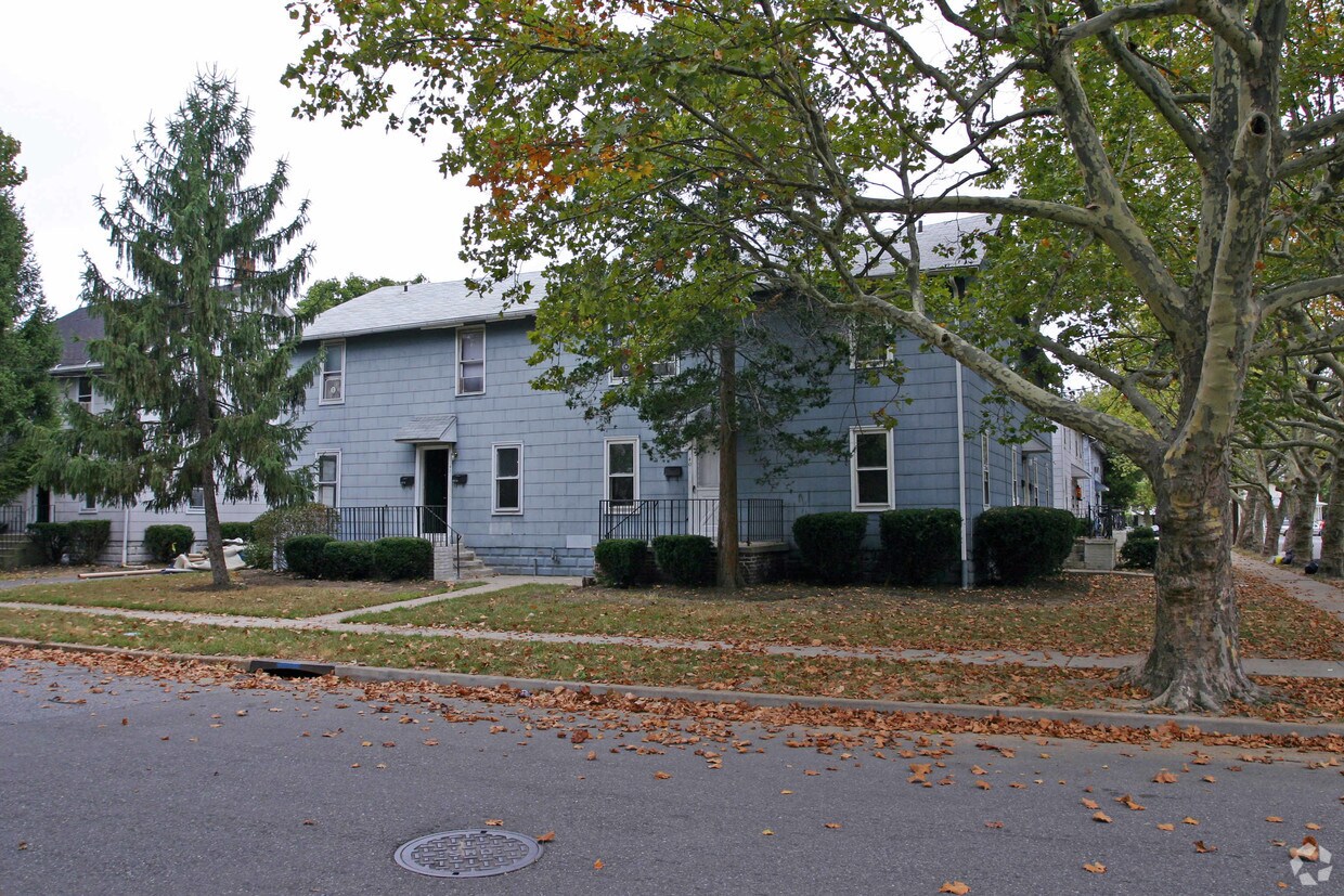 Blue Manor Apartments Paulsboro, NJ