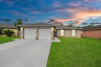 Building Photo - 7410 La Pl Dr