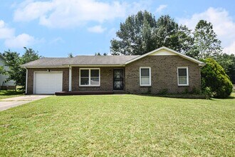 Building Photo - 216 Bob White Dr