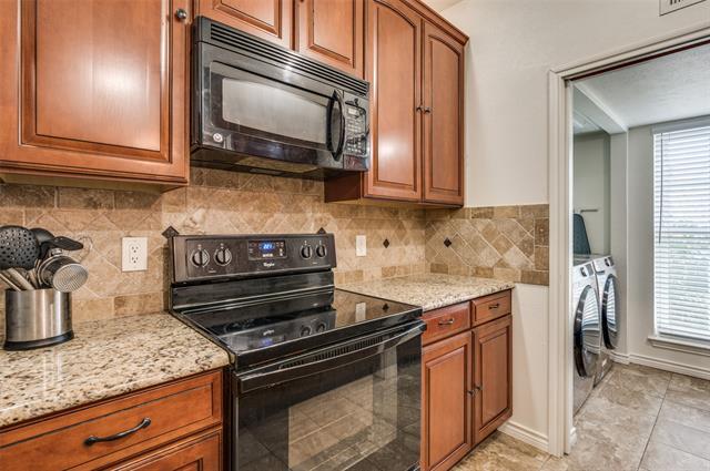 Building Photo - 2409 Northlake Ct