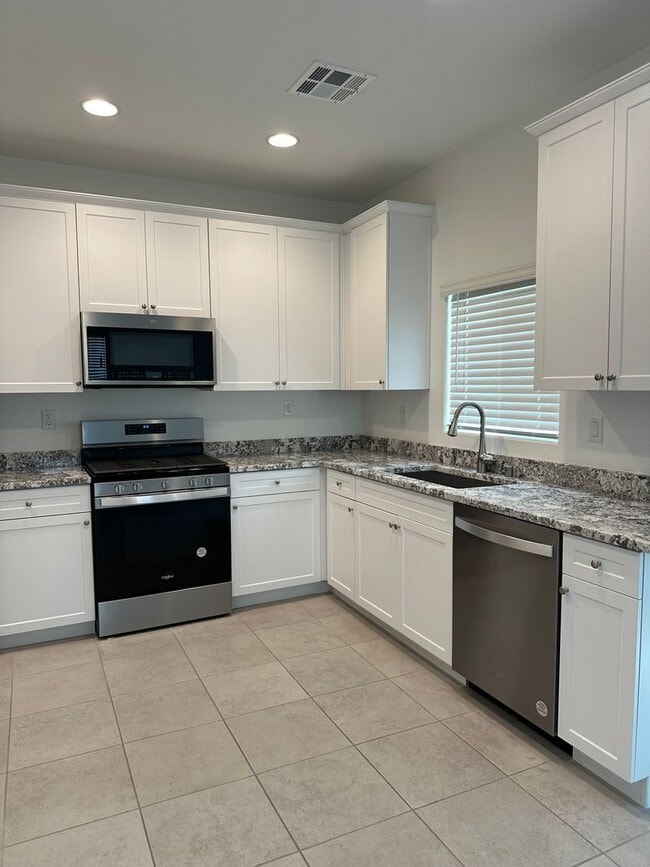 Building Photo - Brand New Build in the Heart of Las Vegas