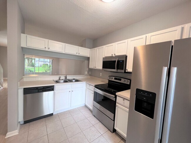 Foto del edificio - 2/2.5 in Chase Townhomes