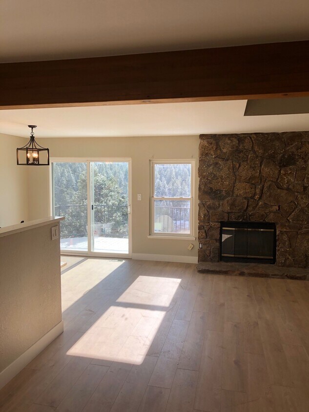 Primary Photo - 3174 Buckboard Dr