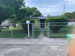 Building Photo - 950 NW 56th St