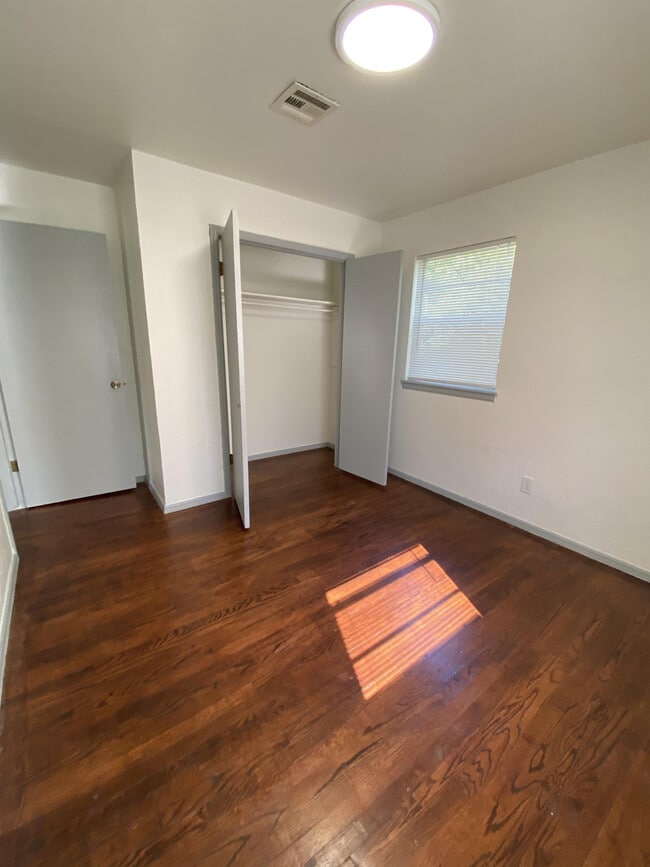 Building Photo - 309 NW 90th St