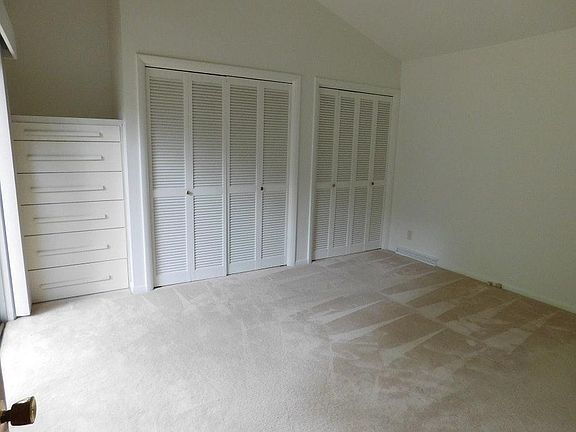 Primary Photo - 205 Pell Cir