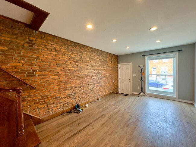 Building Photo - Charming 3 Bedroom/2.5 Bathroom Townhome in Greektown, MD!