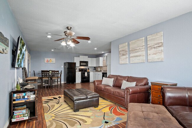 Building Photo - 6275 Texas 361-SI ID1023280P