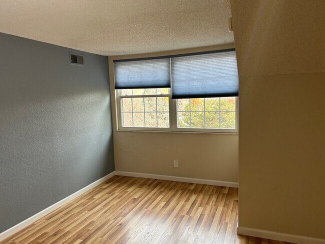 Persianas nuevas para el salón - 3250 O'Neal Cir