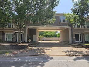 Building Photo - 1228 Welsh Ave