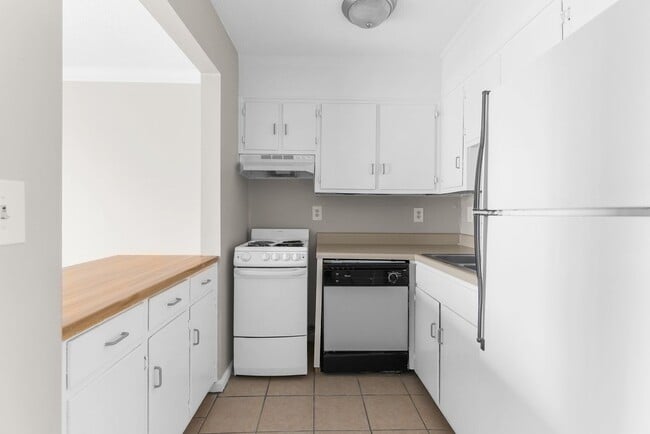 Interior Photo - Signal Hill Apartments