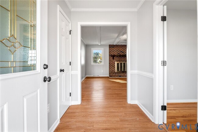 Building Photo - 3908 Pfost Ave