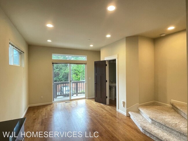 Building Photo - 2 br, 2.5 bath House - 17810 NE 95th Ct