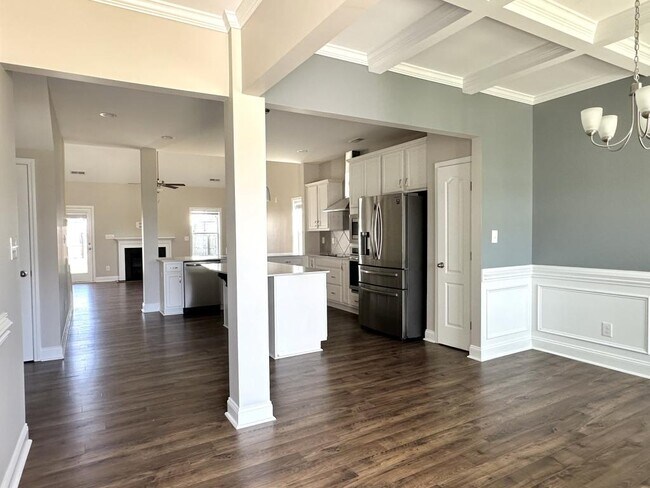 Building Photo - 3142 Hunting Lodge Rd