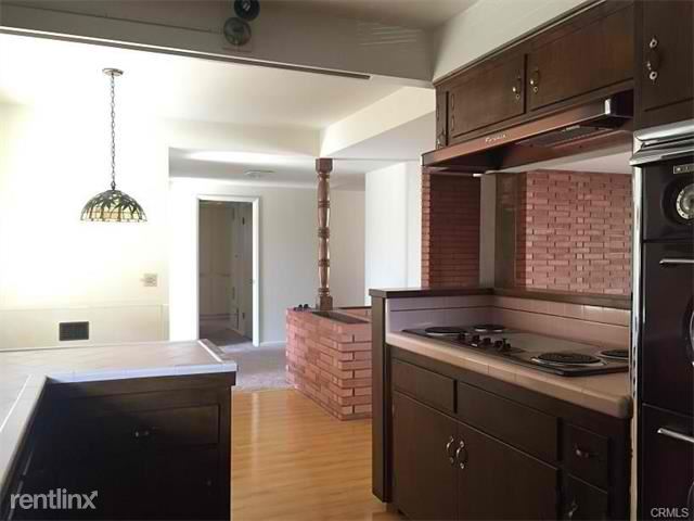 Foto del edificio - 2209 E California Blvd