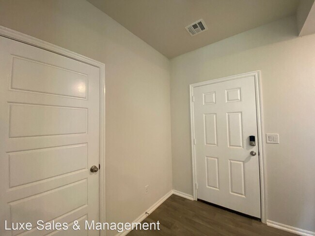 Building Photo - 4 br, 2 bath House - 3417 Furrow Drive