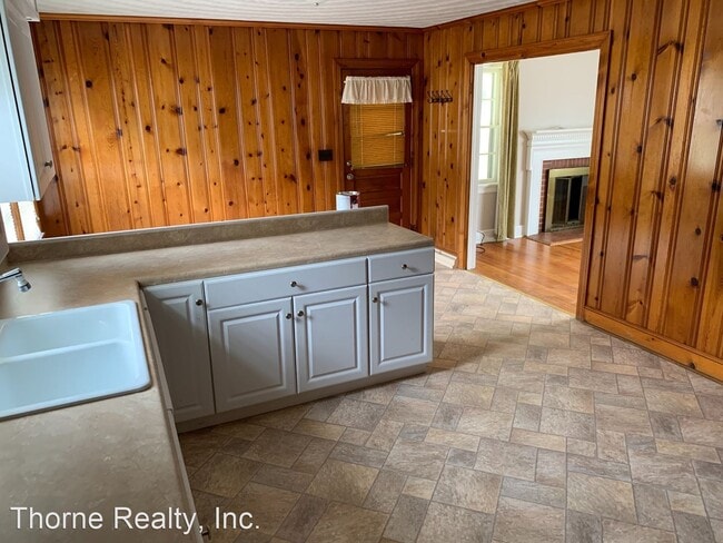 Building Photo - 3 br, 1 bath House - 1615 Hunter Hill Rd.