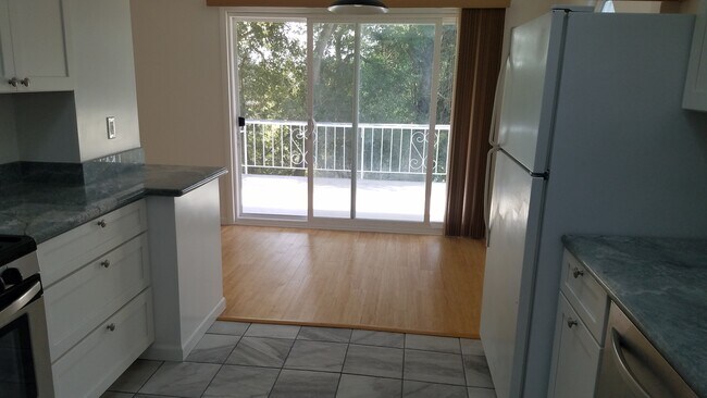 Cocina-comedor - 20894 Waveview Dr