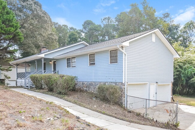 Foto del edificio - 2885 Kellogg Creek Rd