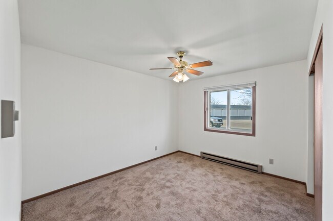 dormitorio - 203 E Lake Park Pl