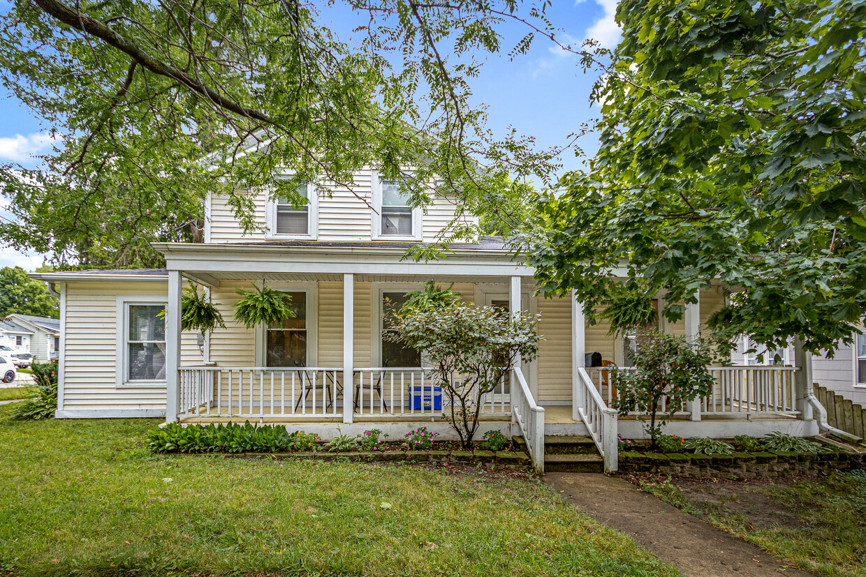 Primary Photo - 215 Illinois Ave