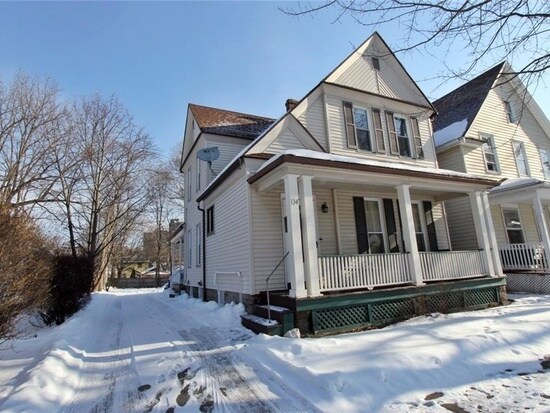 Building Photo - 134 Benton St