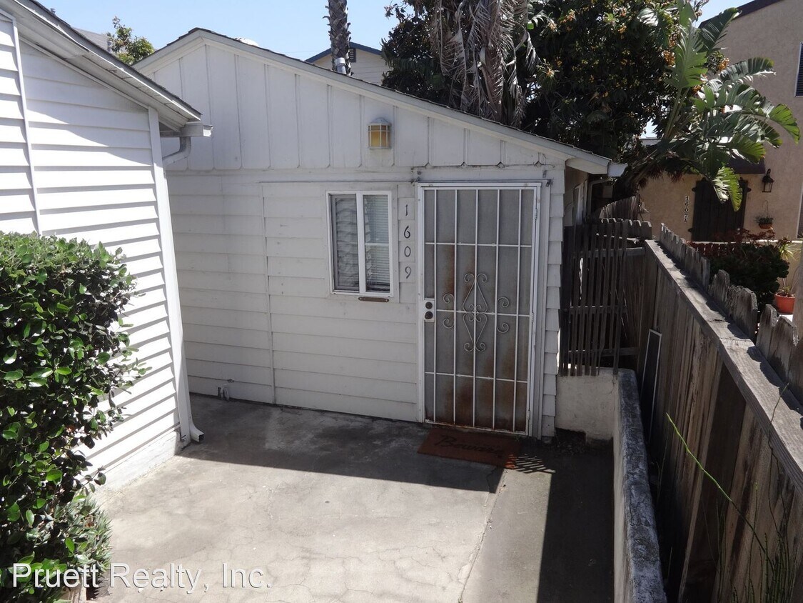 Primary Photo - 1609 Diamond St