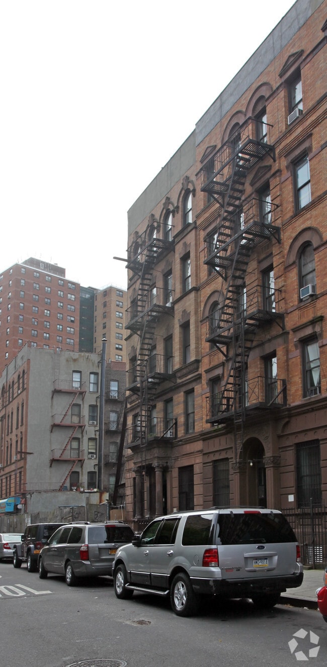 Building Photo - 312 W 142nd St