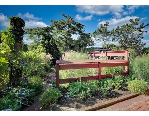 Building Photo - 16 Loring Ave