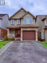 Building Photo - 990 Mapleridge St