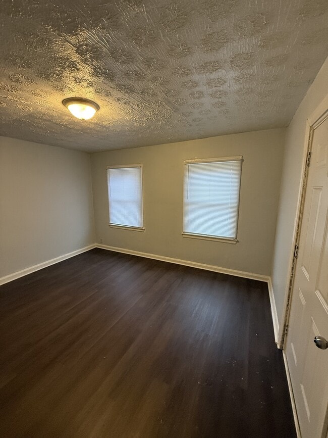 Building Photo - 3444 N Parker Ave