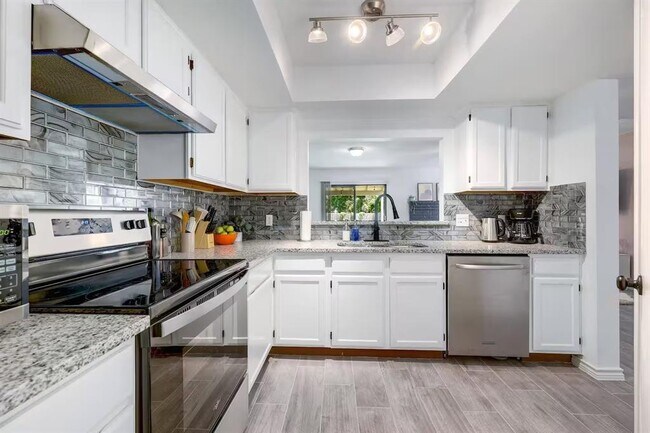 Foto del edificio - 13305 Saddlebrook Trail