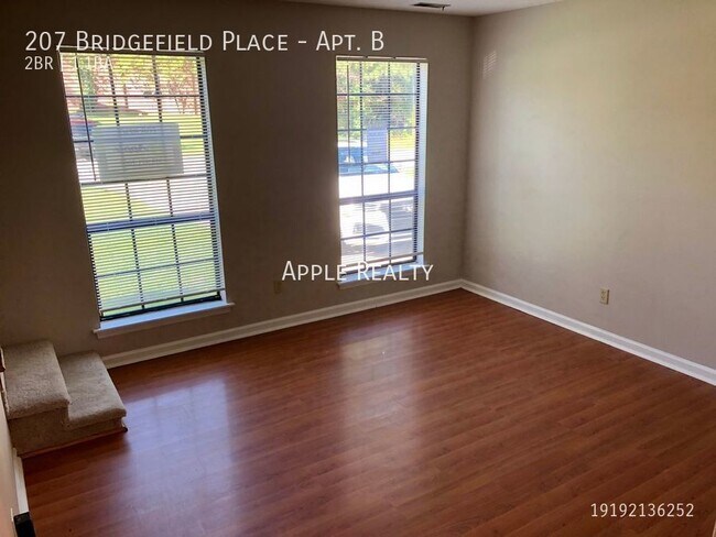 Foto del edificio - 207 Bridgefield Pl